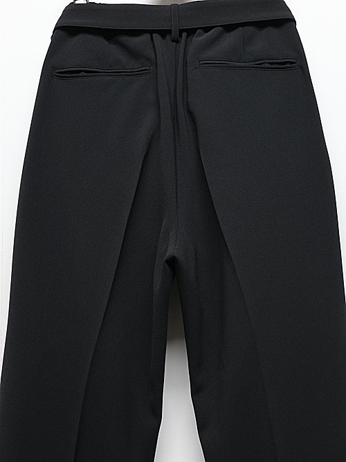 ATTACHMENT�������å�����/PE STRETCH DOUBLE CLOTH BELTED STRAIGHT TROUSERS/BLACK