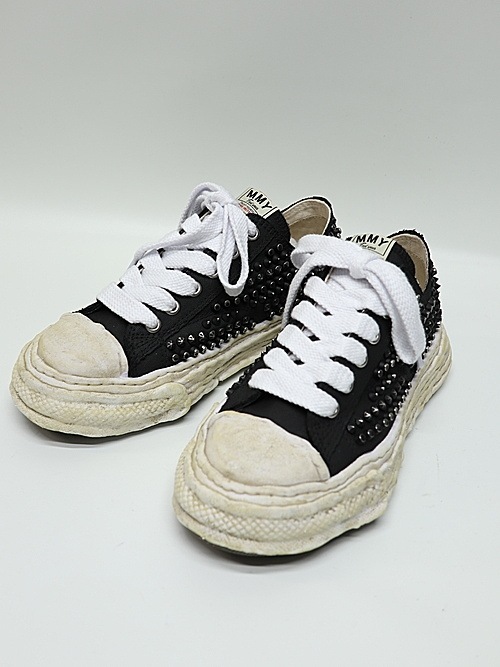 Maison MIHARA YASUHIRO��PETERSON 23 /Original Sole Studded Paint Canvas Low-Top Sneaker/BLACK