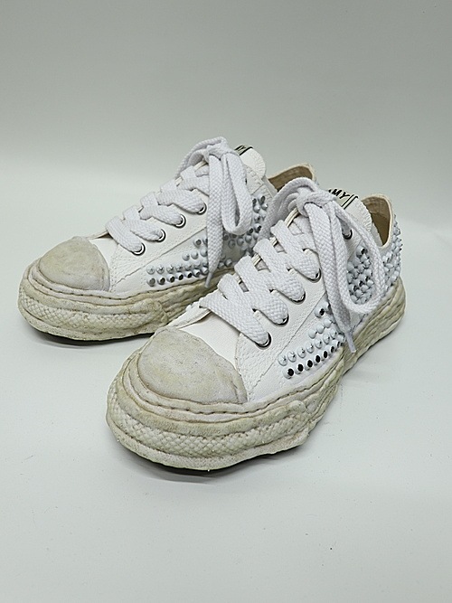 Maison MIHARA YASUHIROPETERSON 23 /Original Sole Studded Paint Canvas Low-Top Sneaker/WHITE
