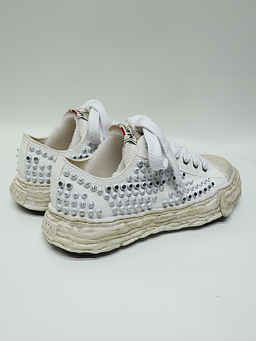 Maison MIHARA YASUHIROPETERSON 23 /Original Sole Studded Paint Canvas Low-Top Sneaker/WHITE