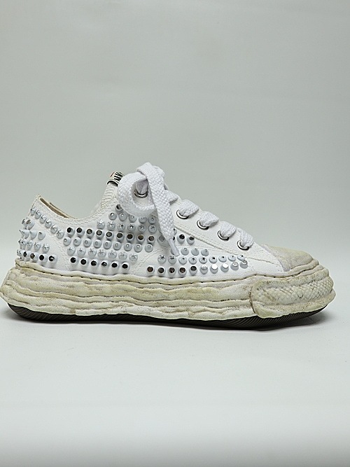 Maison MIHARA YASUHIROPETERSON 23 /Original Sole Studded Paint Canvas Low-Top Sneaker/WHITE