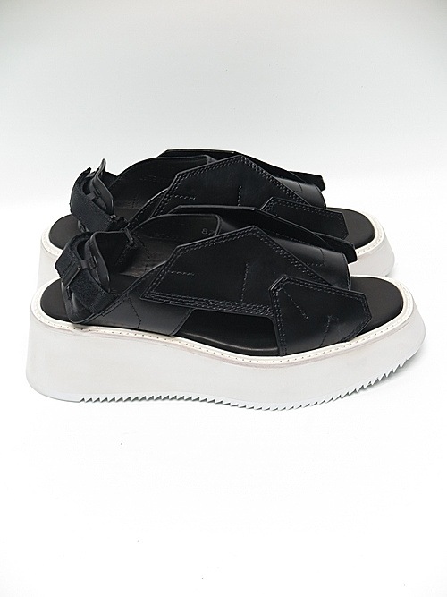 JULIUS����ꥦ��/COW SKIN FOOT WEAR/BK��WHT.