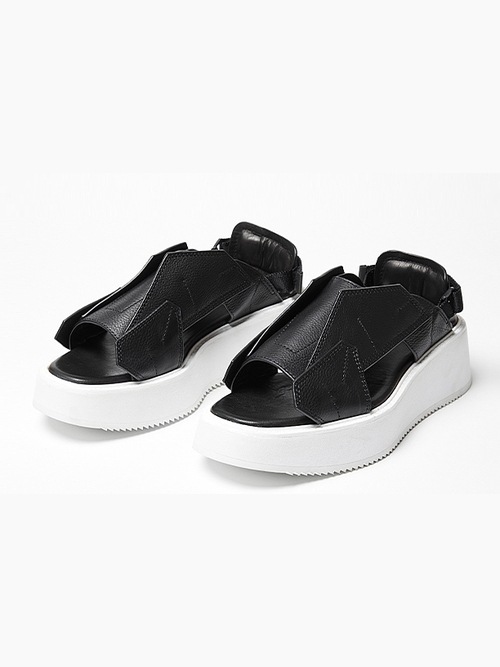 JULIUS����ꥦ��/COW SKIN FOOT WEAR/BK��WHT.