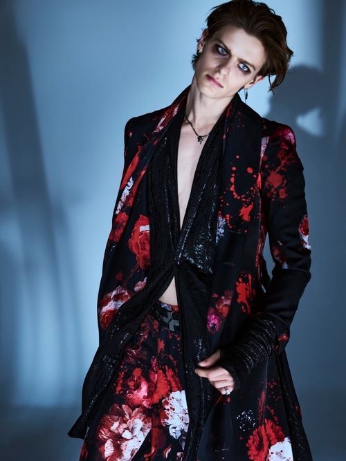 (ͽ���ʡ�5��6������ͽ��/kiryuyrik������奦����奦/Black Flora Gabardine Flare Jacket/Black