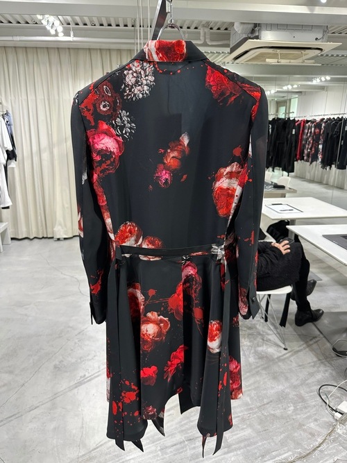 (ͽ���ʡ�5��6������ͽ��/kiryuyrik������奦����奦/Black Flora Gabardine Flare Jacket/Black