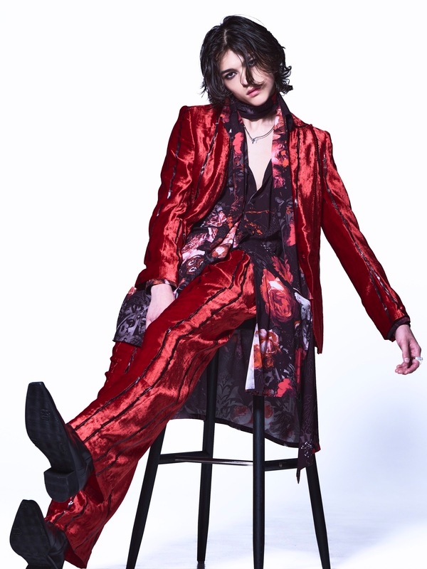 (ͽ���ʡ�10������11������ͽ��/kiryuyrik������奦����奦/TOGE Velvet Peaked Jacket/Red