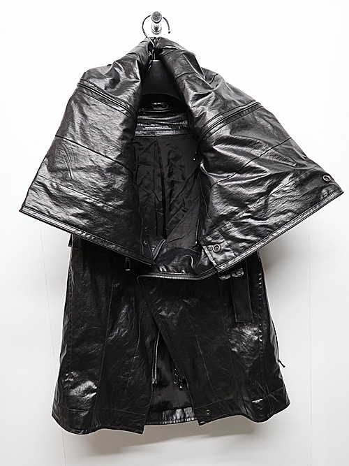 JULIUS����ꥦ��/LAMINATED CLOTH VEST2/BLACK