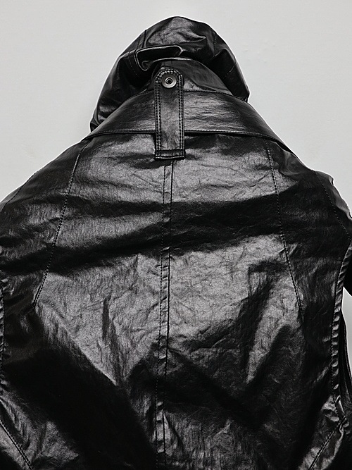 JULIUS����ꥦ��/LAMINATED CLOTH VEST2/BLACK