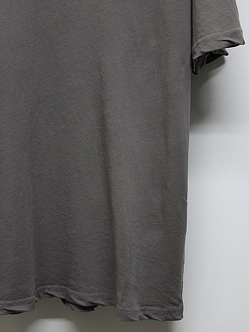 ATTACHMENT�������å�����/100/3 HIGH TWIST JERSEY SLIM FIT S/S TEE/GRAY