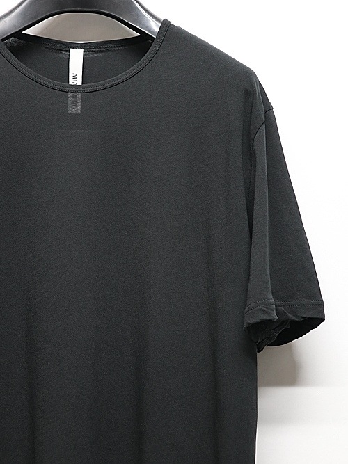 ATTACHMENT�������å�����/100/3 HIGH TWIST JERSEY SLIM FIT S/S TEE/BLACK