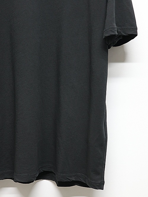 ATTACHMENT�������å�����/100/3 HIGH TWIST JERSEY SLIM FIT S/S TEE/BLACK