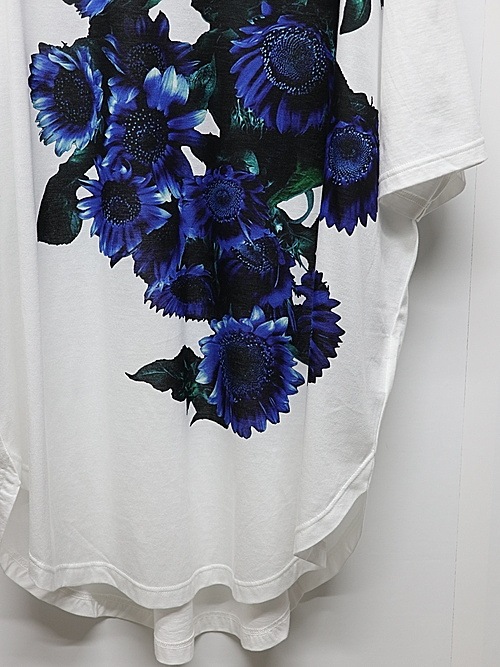 Ground Y�����饦��ɥ磻/JERSEY BLUE FLOWER+30-/COTTON JERSEY ROUND HEM JUMBO SHORT SLEEVED T/WHITE