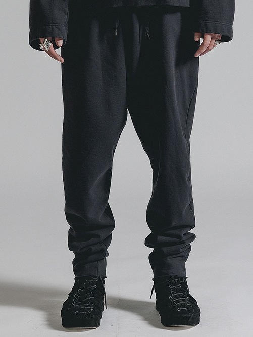 (ͽ���ʡ�8��9������ͽ��/The Viridi-anne���� ������ǥ�����/SWEAT TAPERED PANTS/BLACK