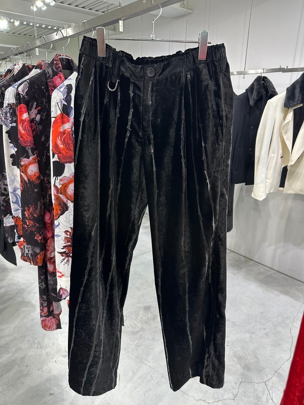 (ͽ���ʡ�10������11������ͽ��/kiryuyrik������奦����奦/TOGE Velvet Wide Slacks/Black