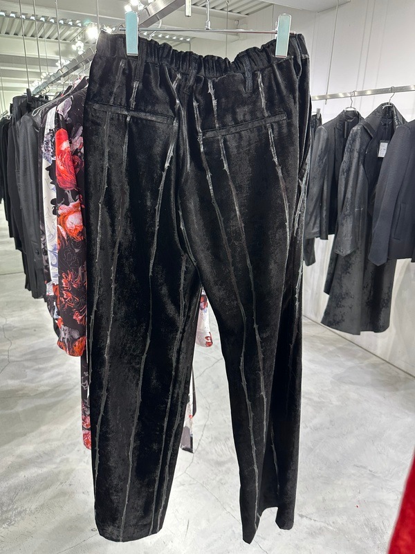 (ͽ���ʡ�10������11������ͽ��/kiryuyrik������奦����奦/TOGE Velvet Wide Slacks/Black