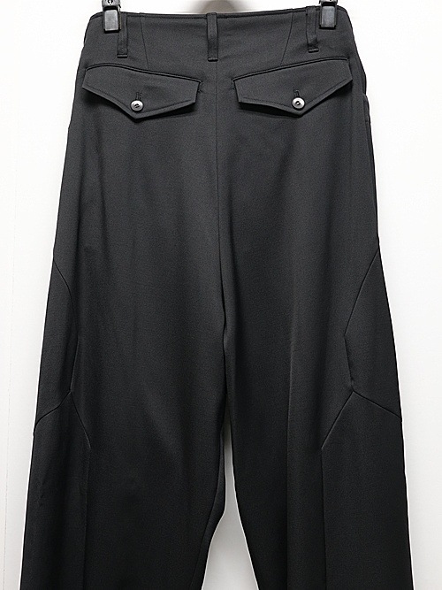 JULIUSꥦ/VISCOSE/WOOL TWILL TROUSERS1/BLACK