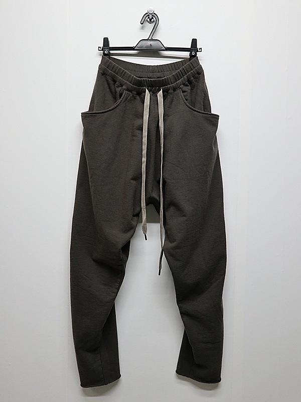 The Viridi-anne���� ������ǥ�����/SWEAT TAPERED PANTS/GRAY