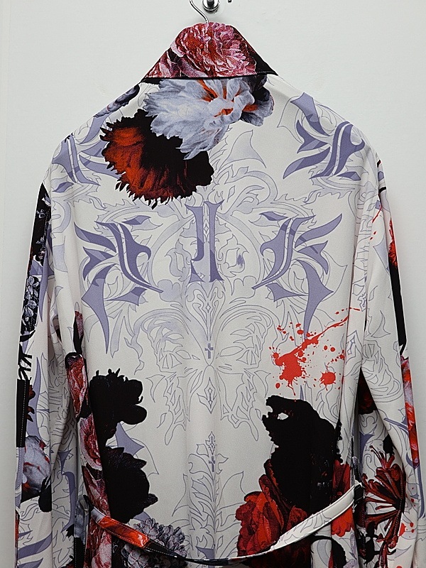 (ͽ���ʡ�10������11������ͽ��/kiryuyrik������奦����奦/Goth Flora Flare Shirt/White