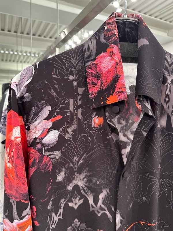 (ͽ���ʡ�10������11������ͽ��/kiryuyrik������奦����奦/Goth Flora Flare Shirt/Black