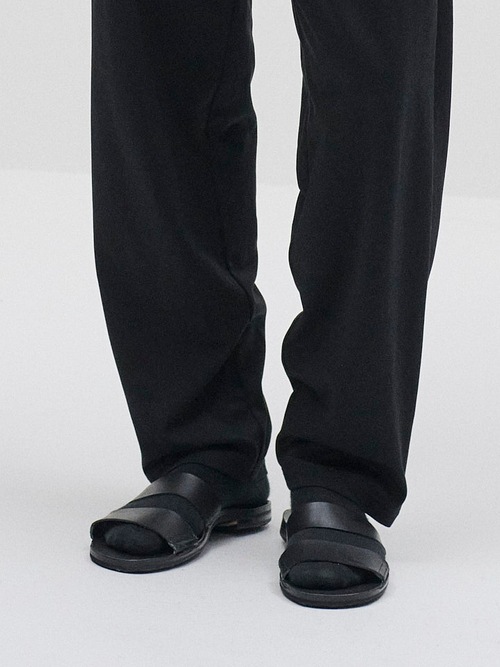 ATTACHMENT�������å�����/SMOOTH LEATHER SLIDE SANDAL/BLACK