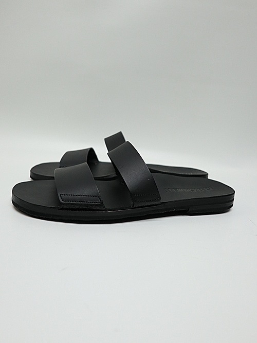 ATTACHMENT�������å�����/SMOOTH LEATHER SLIDE SANDAL/BLACK