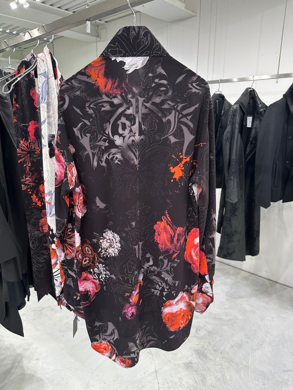 (ͽ���ʡ�10������11������ͽ��/kiryuyrik������奦����奦/Goth Flora Shirt/Black