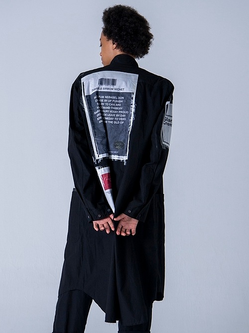 �㴰���nude:masahiko maruyama ���̡���:�ޥ��ҥ��ޥ���/LONG SHIRT COAT WITH MULTI PATCHES (POSTER PRINT)/Black