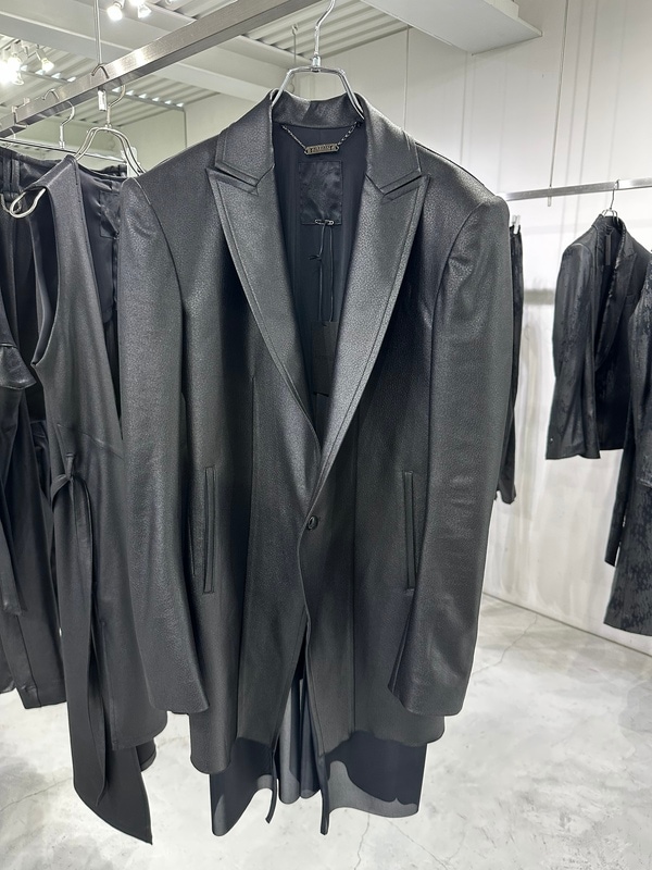 (ͽ���ʡ�10������11������ͽ��/kiryuyrik������奦����奦/Emboss Silley Jersey Layerd Jacket/Black