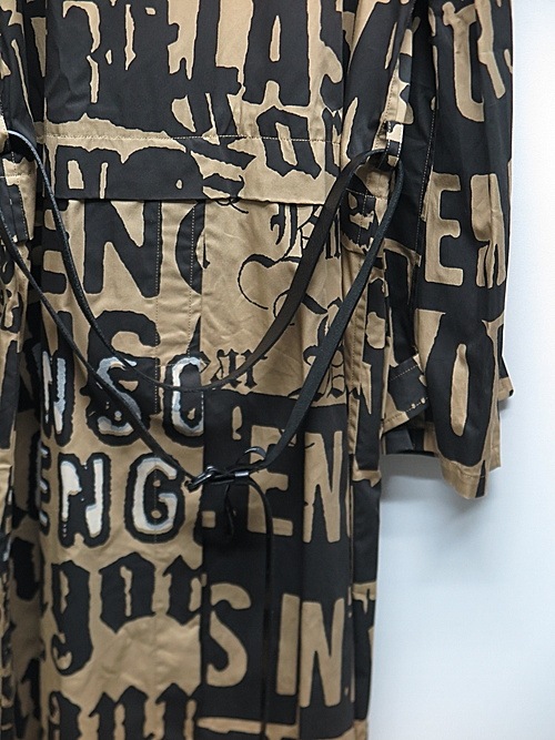 �㴰���nude:masahiko maruyama ���̡���:�ޥ��ҥ��ޥ���/LOGO COLLAGE PRINT TRENCH COAT/Beige-Black