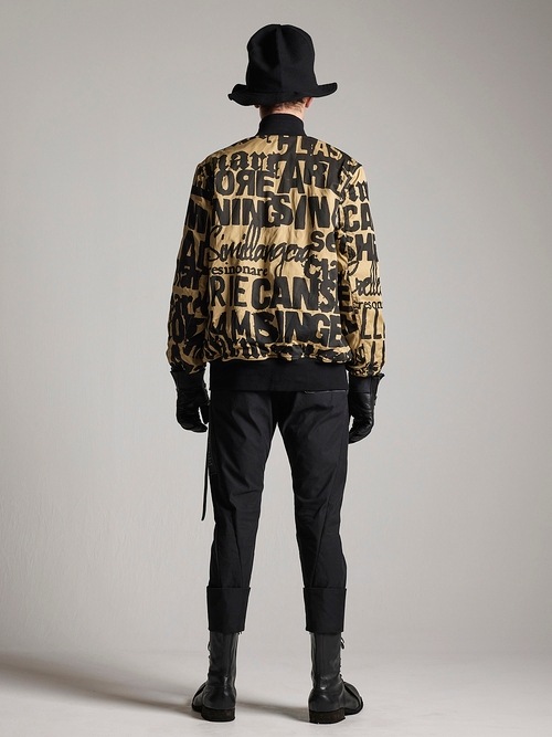 �㴰���nude:masahiko maruyama ���̡���:�ޥ��ҥ��ޥ���/LOGO COLLAGE PRINT OVERSIZED BOMBER JACKET/Beige-Black