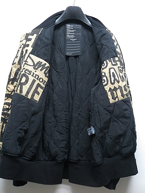 �㴰���nude:masahiko maruyama ���̡���:�ޥ��ҥ��ޥ���/LOGO COLLAGE PRINT OVERSIZED BOMBER JACKET/Beige-Black