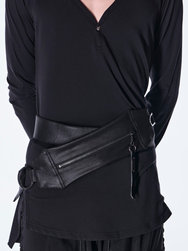 (ͽ���ʡ�10������11������ͽ��/kiryuyrik������奦����奦/Emboss Silley Jersey Body Bag/Black