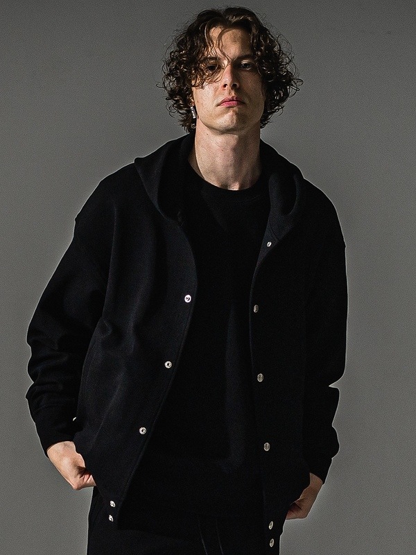 �㴰���RESOUND CLOTHING���ꥵ����ɥ���������/blister Varsity hoodie/BLACK