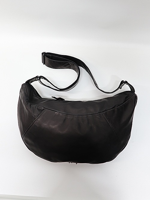 Yohji Yamamoto���襦����ޥ��/������å��ۡ����쥶�����ϡ��եࡼ�󥷥������Хå�/BLACK