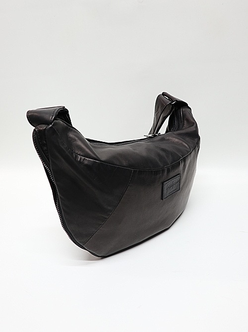 Yohji Yamamoto���襦����ޥ��/������å��ۡ����쥶�����ϡ��եࡼ�󥷥������Хå�/BLACK