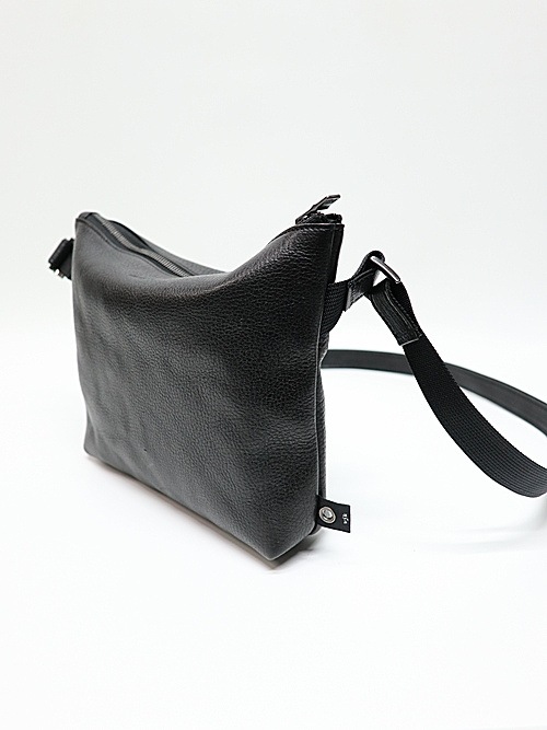 wjk֥른/KOBE LEATHER sacoche/black