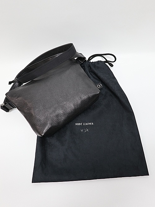 wjk֥른/KOBE LEATHER sacoche/black