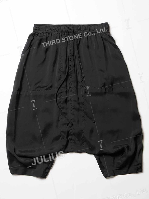 JULIUSꥦ/CUPRO TAFFETA TROUSERS2/BLACK