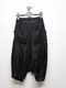 JULIUSꥦ/CUPRO TAFFETA TROUSERS2/BLACK