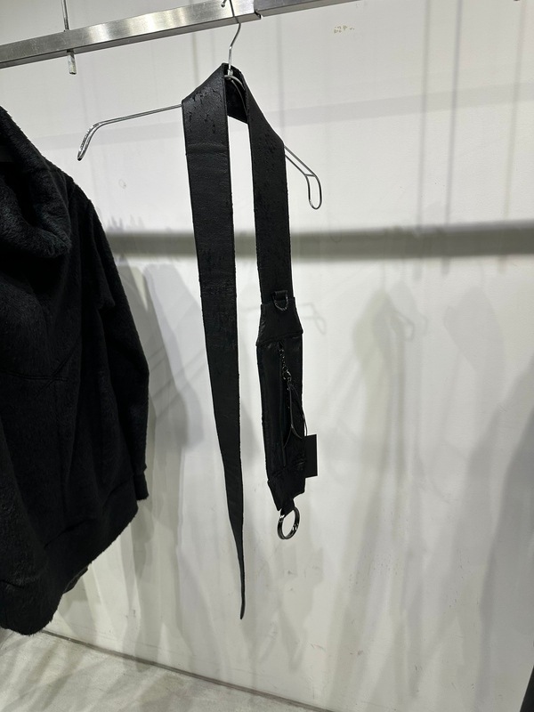 (ͽ���ʡ�11������12������ͽ��/kiryuyrik������奦����奦/Cross Dot Fleece Body Bag/Black