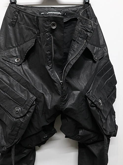 JULIUS����ꥦ��/COATED CLOTH TROUSERS17/BLACK