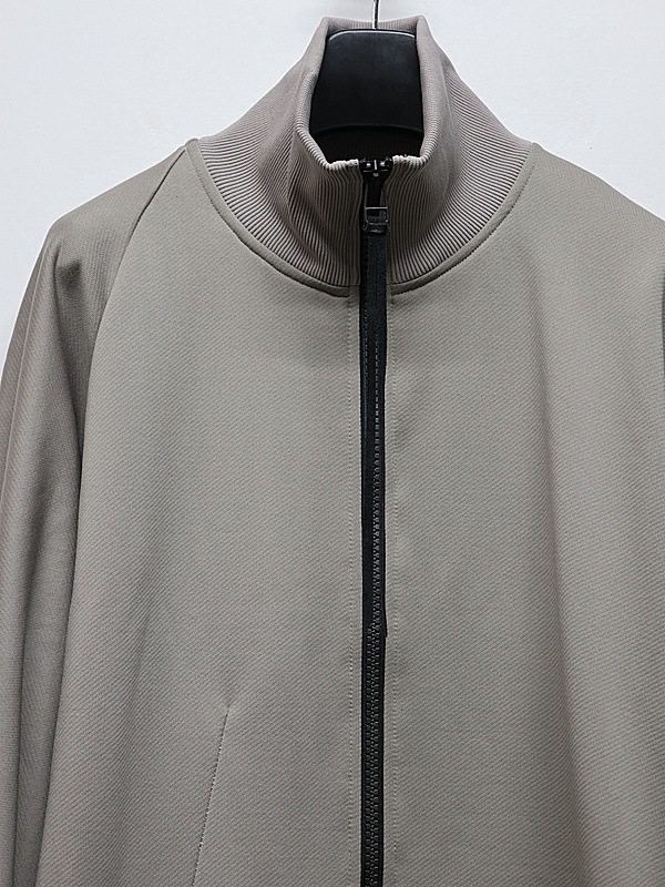 RIPVANWINKLE����åץ����󥦥��󥯥�/����Υ�롼�� TWIST ZIP UP JERSEY/GREIGE