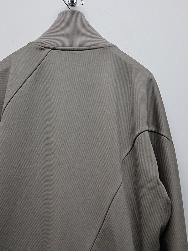 RIPVANWINKLE����åץ����󥦥��󥯥�/����Υ�롼�� TWIST ZIP UP JERSEY/GREIGE