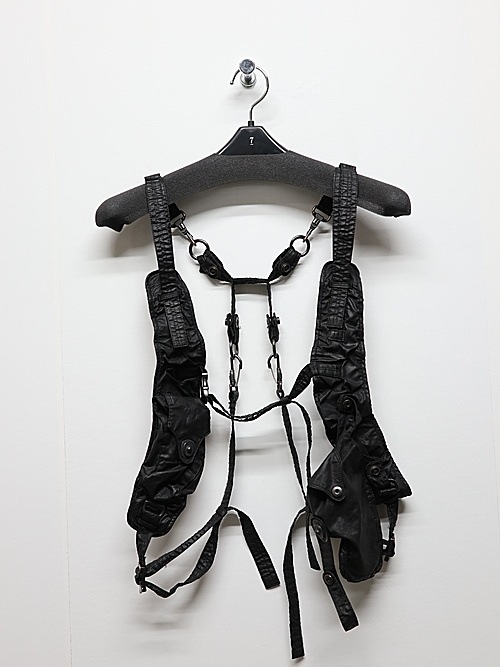 JULIUSꥦ/COATED CLOTH VEST4/BLACK