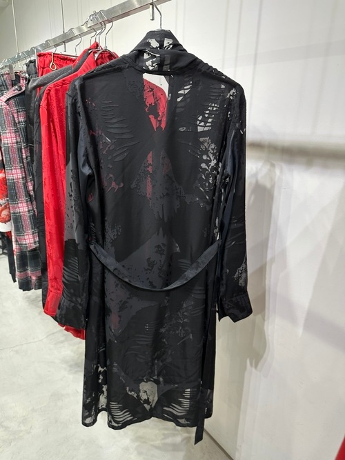 (ͽ���ʡ�7��8������ͽ��/kiryuyrik������奦����奦/Sahadow Butterfly Opal Stoal Flare Shirt/Black