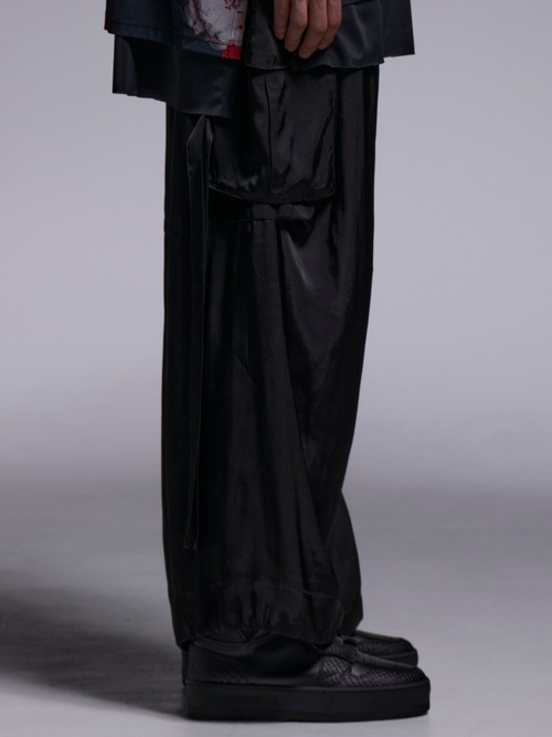 (ͽ���ʡ�7��8������ͽ��/kiryuyrik������奦����奦/Satin Cargo Pants/Black