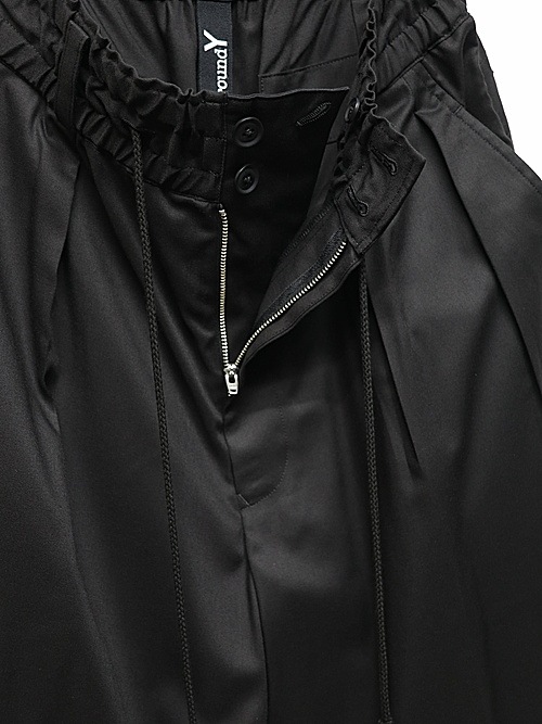 Ground Y�����饦��ɥ磻/TR TWILL TWO TUCK SHORT PANTS/BLACK