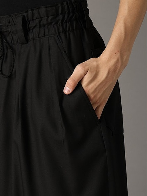 Ground Y�����饦��ɥ磻/TR TWILL TWO TUCK SHORT PANTS/BLACK