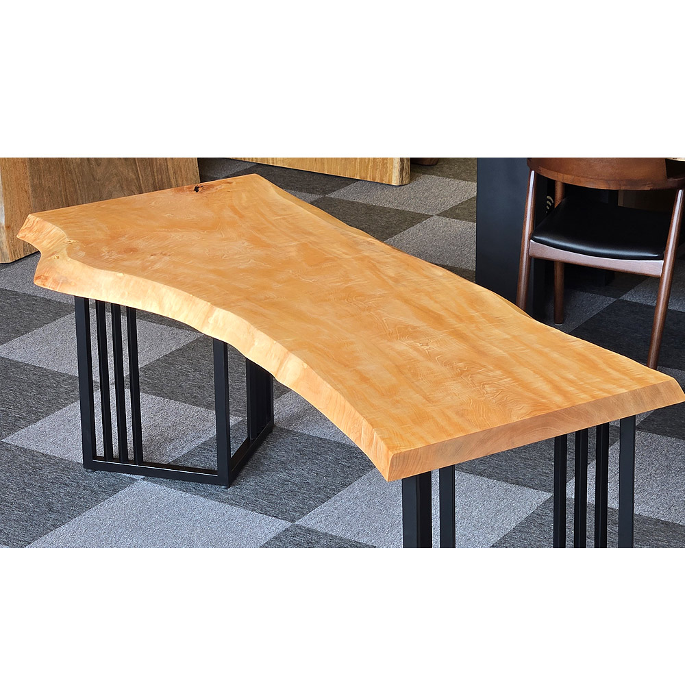 栃(とち) ダイニングテーブル 一枚板 オイル仕上げ