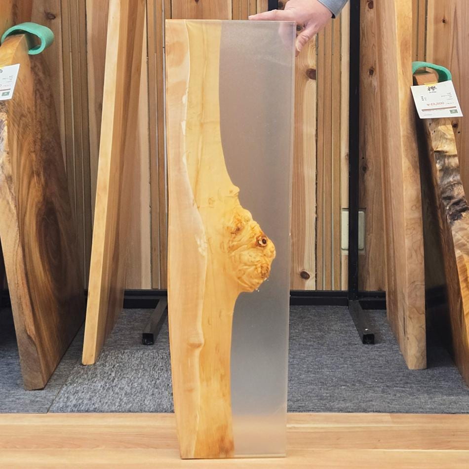 トチ+レジン 棚板用一枚板 ウレタン塗装（つや消し）